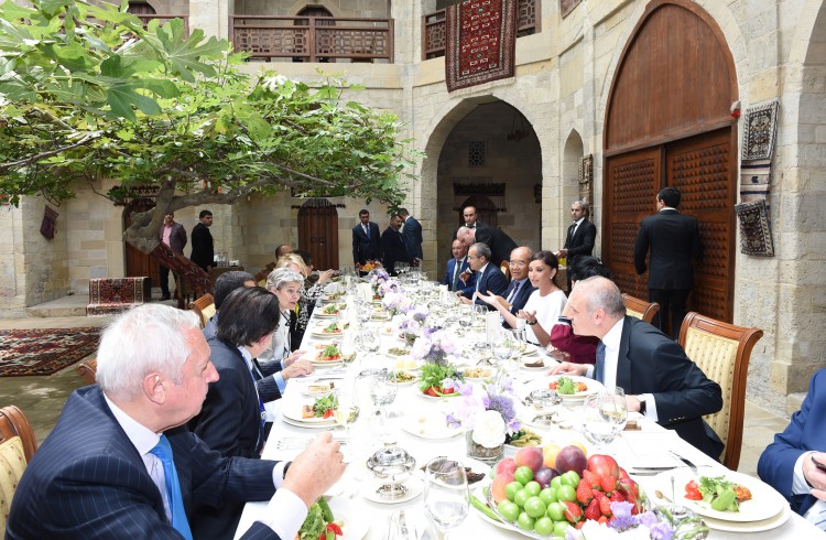 Birinci xanım Mehriban Əliyeva Bakıda “Sülh ağacı”nın açılış mərasimində iştirak edib (FOTO)