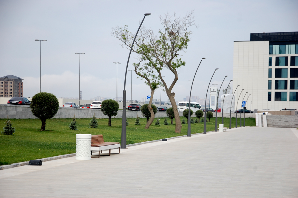 Bakı-2015: Yeni Ağ Şəhər bulvarında gəzinti (FOTO)