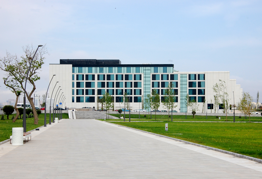 Bakı-2015: Yeni Ağ Şəhər bulvarında gəzinti (FOTO)