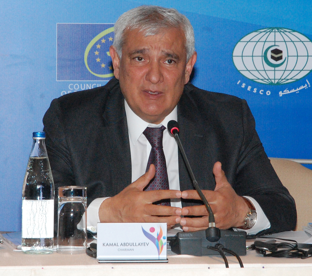 Kamal Abdullayev Azərbaycandakı tolerant mühitdən danışdı (FOTO)