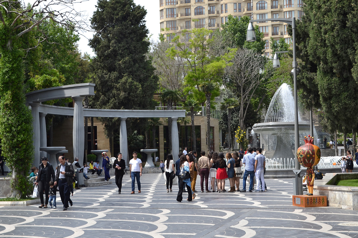 Bakı-2015: Paytaxtın mərkəzində gəzinti (FOTO)