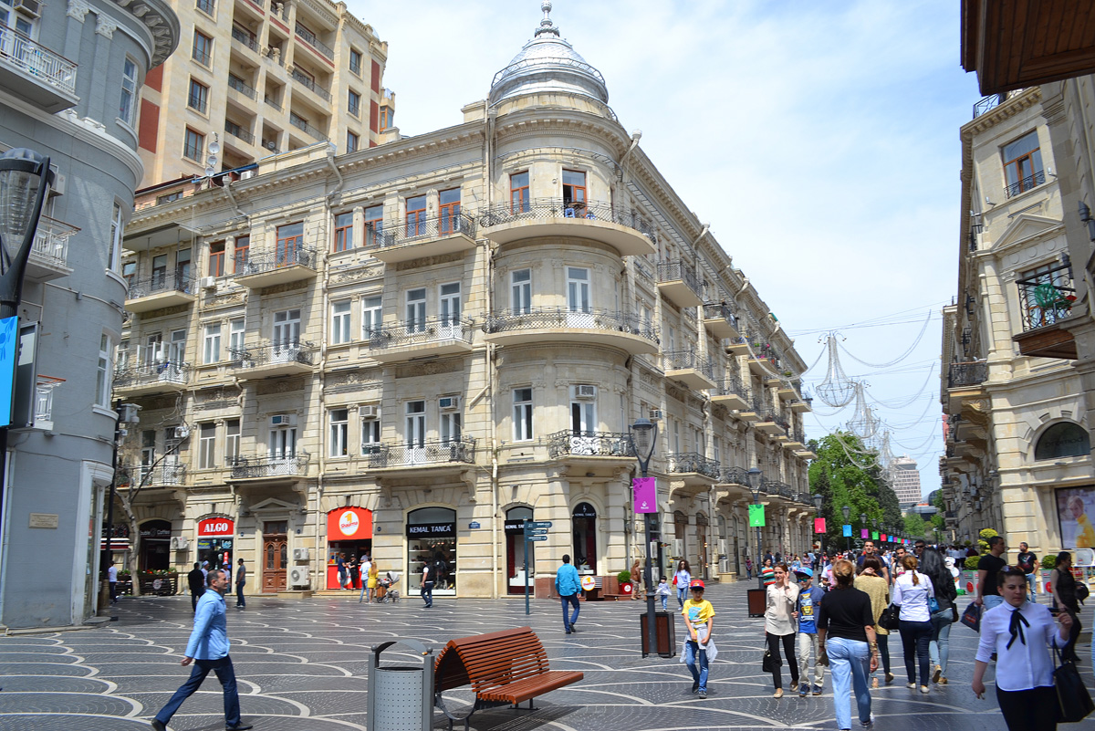 Bakı-2015: Paytaxtın mərkəzində gəzinti (FOTO)