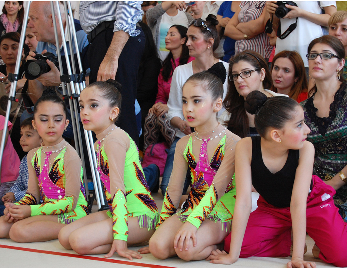 Bədii gimnastika üzrə festival yarışları keçirilib (FOTO)