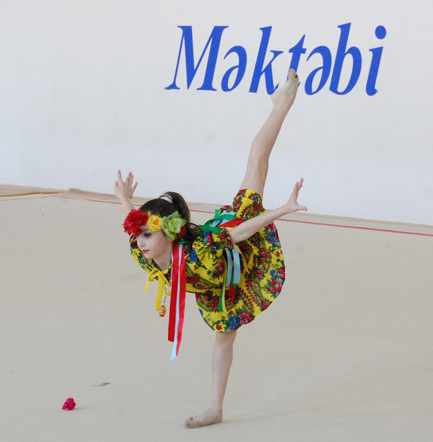 Bədii gimnastika üzrə festival yarışları keçirilib (FOTO)