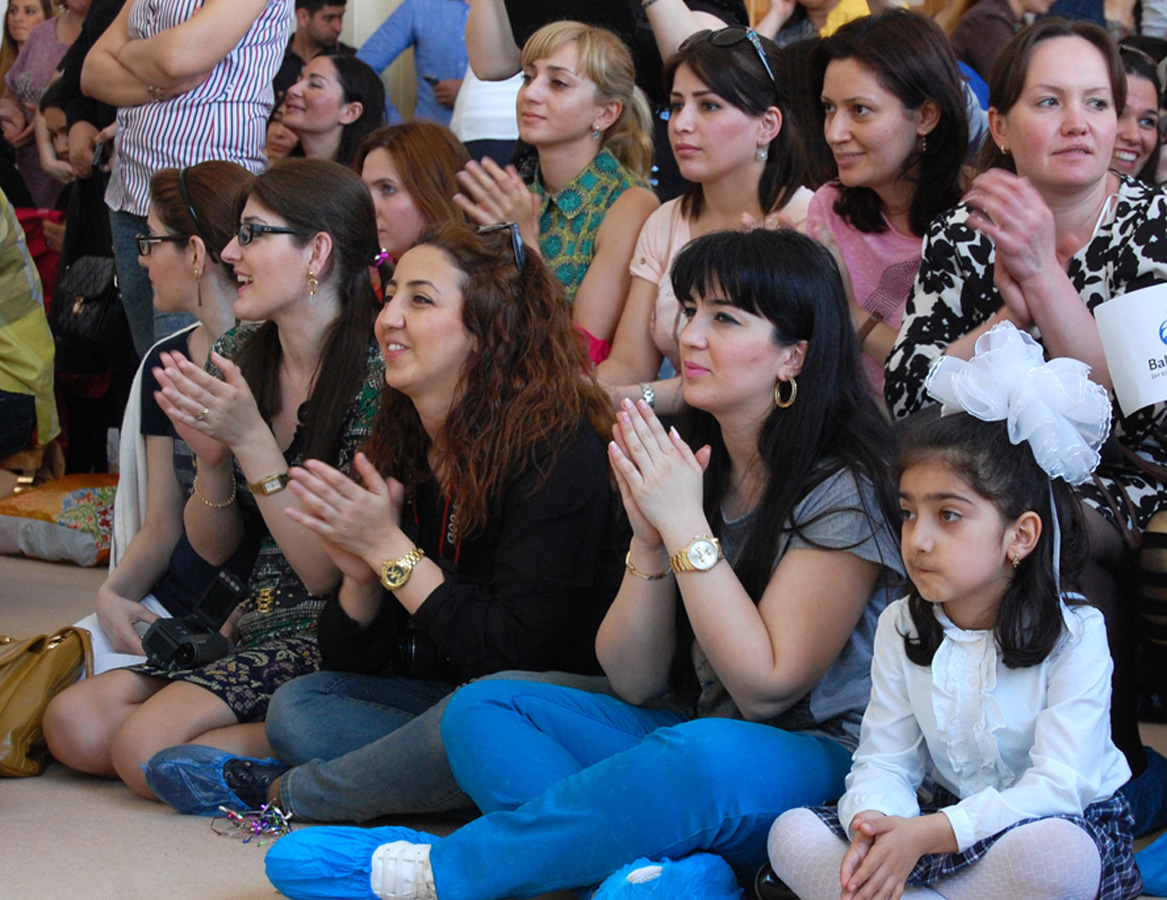 Bədii gimnastika üzrə festival yarışları keçirilib (FOTO)