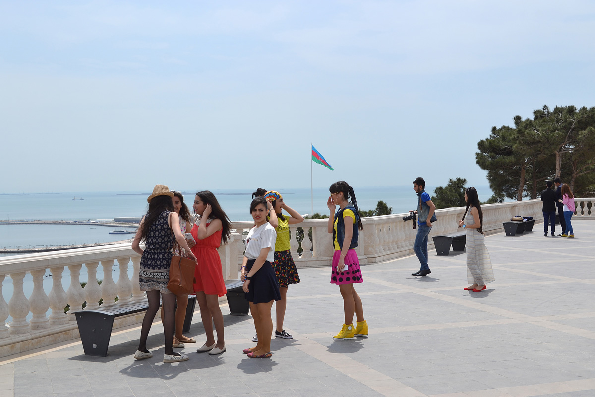 Bakı-2015: Dağüstü parkdan paytaxta açılan gözəl mənzərə (FOTO)