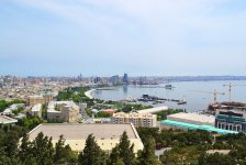 Bakı-2015: Dağüstü parkdan paytaxta açılan gözəl mənzərə (FOTO-2)
