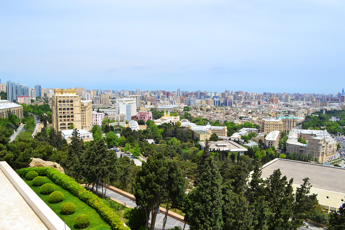 Bakı-2015: Dağüstü parkdan paytaxta açılan gözəl mənzərə (FOTO-2)
