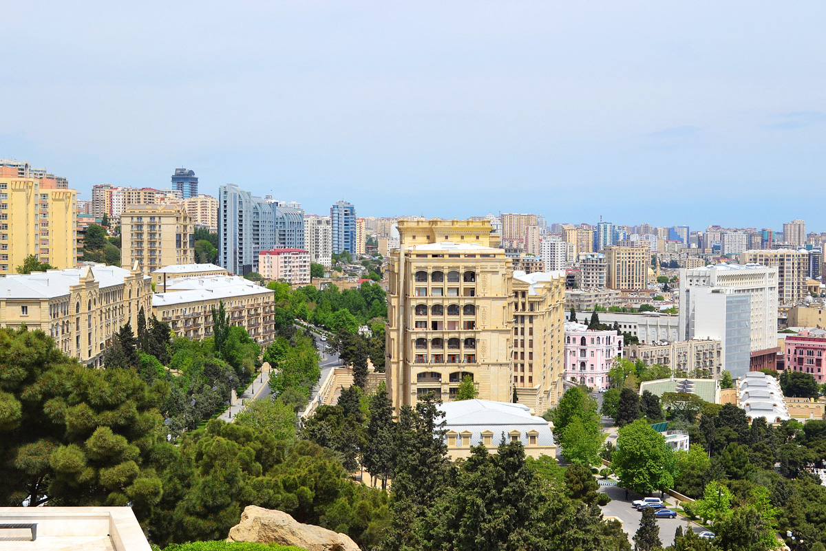Bakı-2015: Dağüstü parkdan paytaxta açılan gözəl mənzərə (FOTO-2)