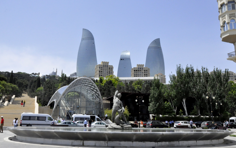 Bakı funikulyoru turistlərini gözləyir (FOTO)