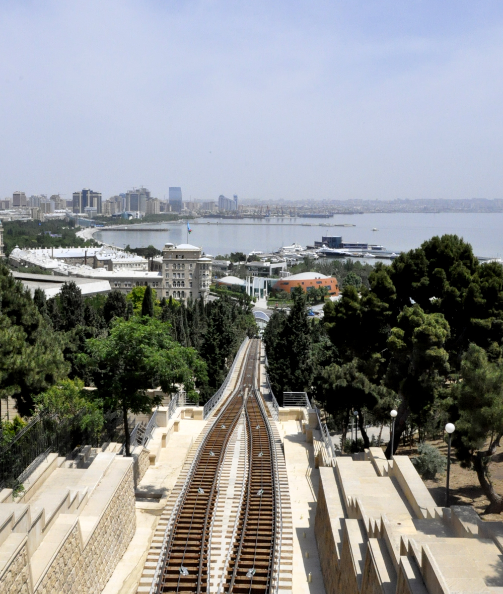 Bakı funikulyoru turistlərini gözləyir (FOTO)