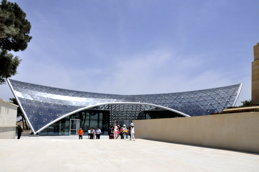 Bakı funikulyoru turistlərini gözləyir (FOTO)