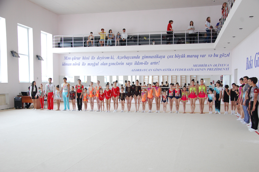 Bakı Gimnastika Məktəbində akrobatika gimnastikası üzrə yarışlar keçirilib (FOTO)
