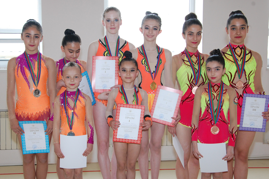Bakı Gimnastika Məktəbində akrobatika gimnastikası üzrə yarışlar keçirilib (FOTO)