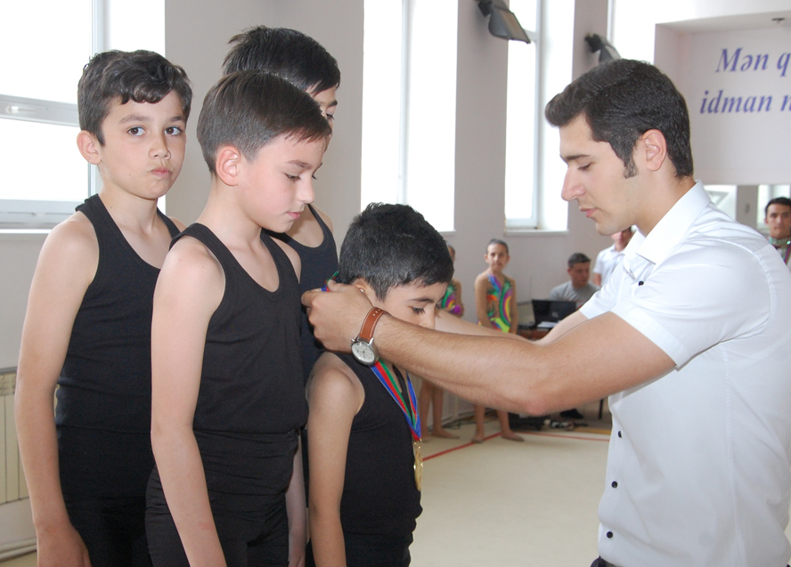 Bakı Gimnastika Məktəbində akrobatika gimnastikası üzrə yarışlar keçirilib (FOTO)