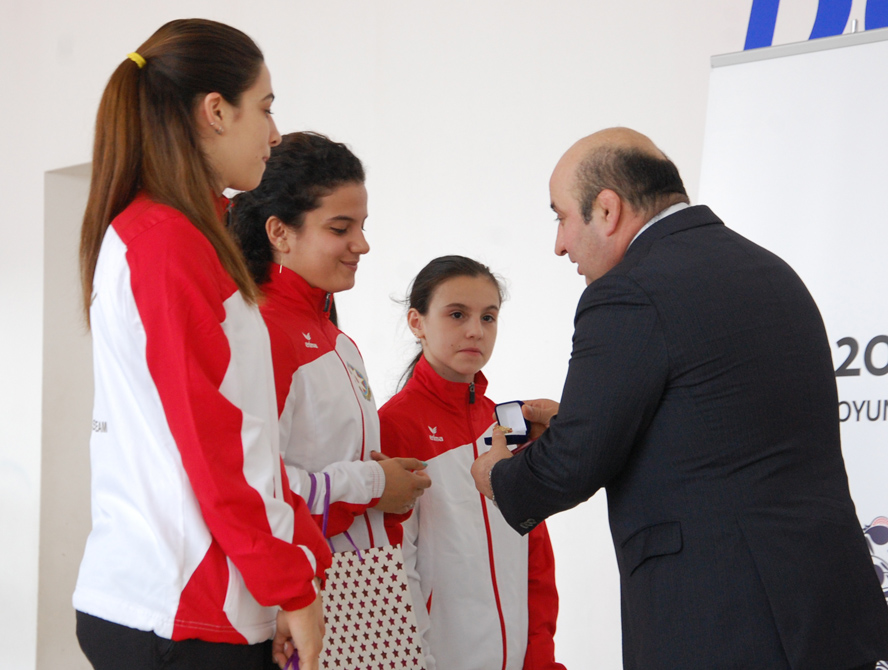 Bakı Gimnastika Məktəbində akrobatika gimnastikası üzrə yarışlar keçirilib (FOTO)