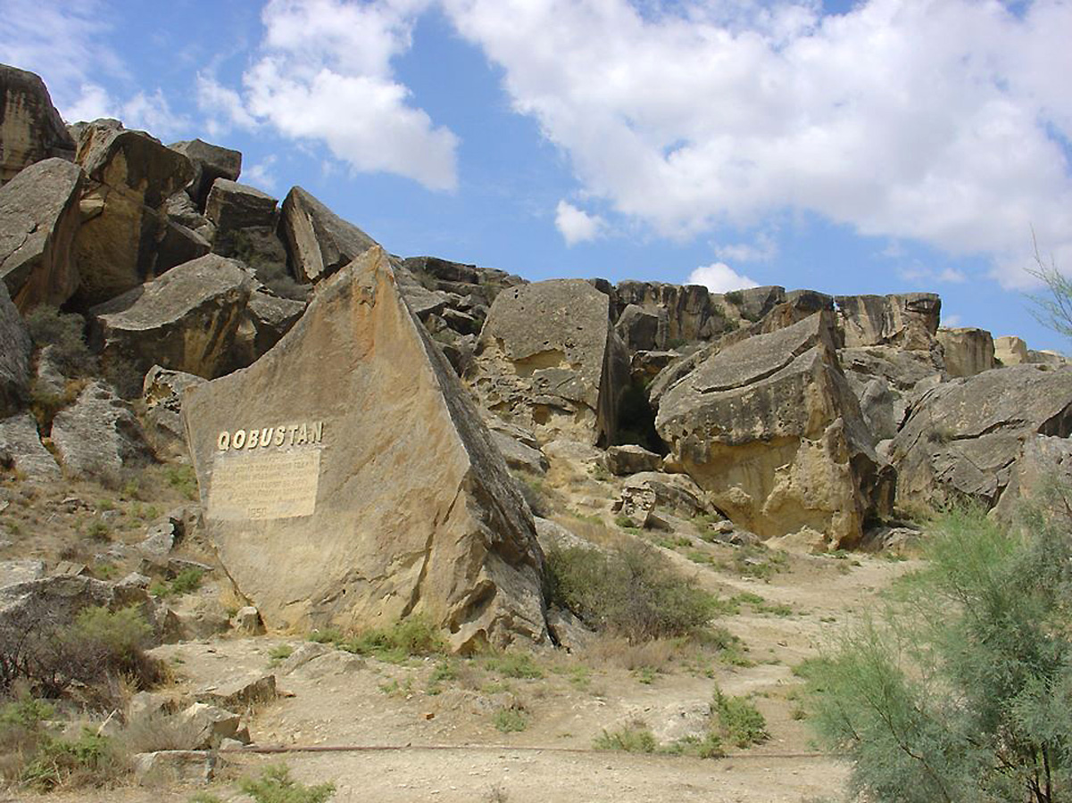 Bakı 2015: Azərbaycanın qədim tarixinin şahidi – Qobustan (FOTO)