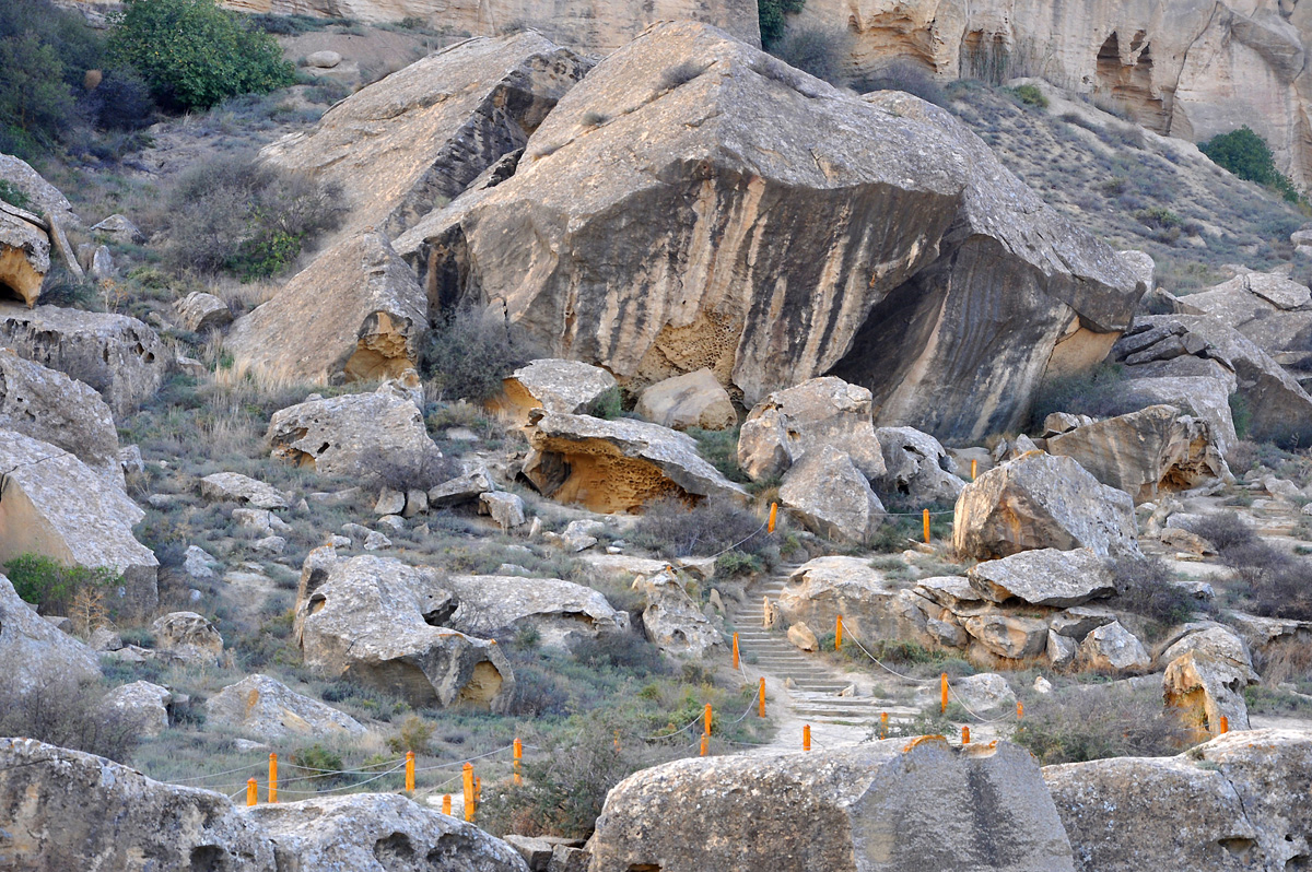 Bakı 2015: Azərbaycanın qədim tarixinin şahidi – Qobustan (FOTO)