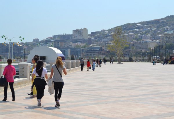 Azərbaycanda əhalinin sayında artım var