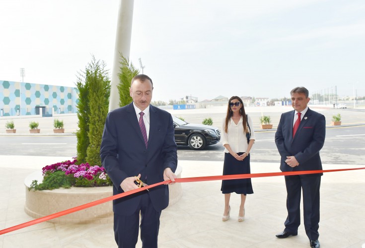Prezident İlham Əliyev və xanımı Bakıda ailəvi istirahət mərkəzinin açılışında iştirak ediblər (FOTO)