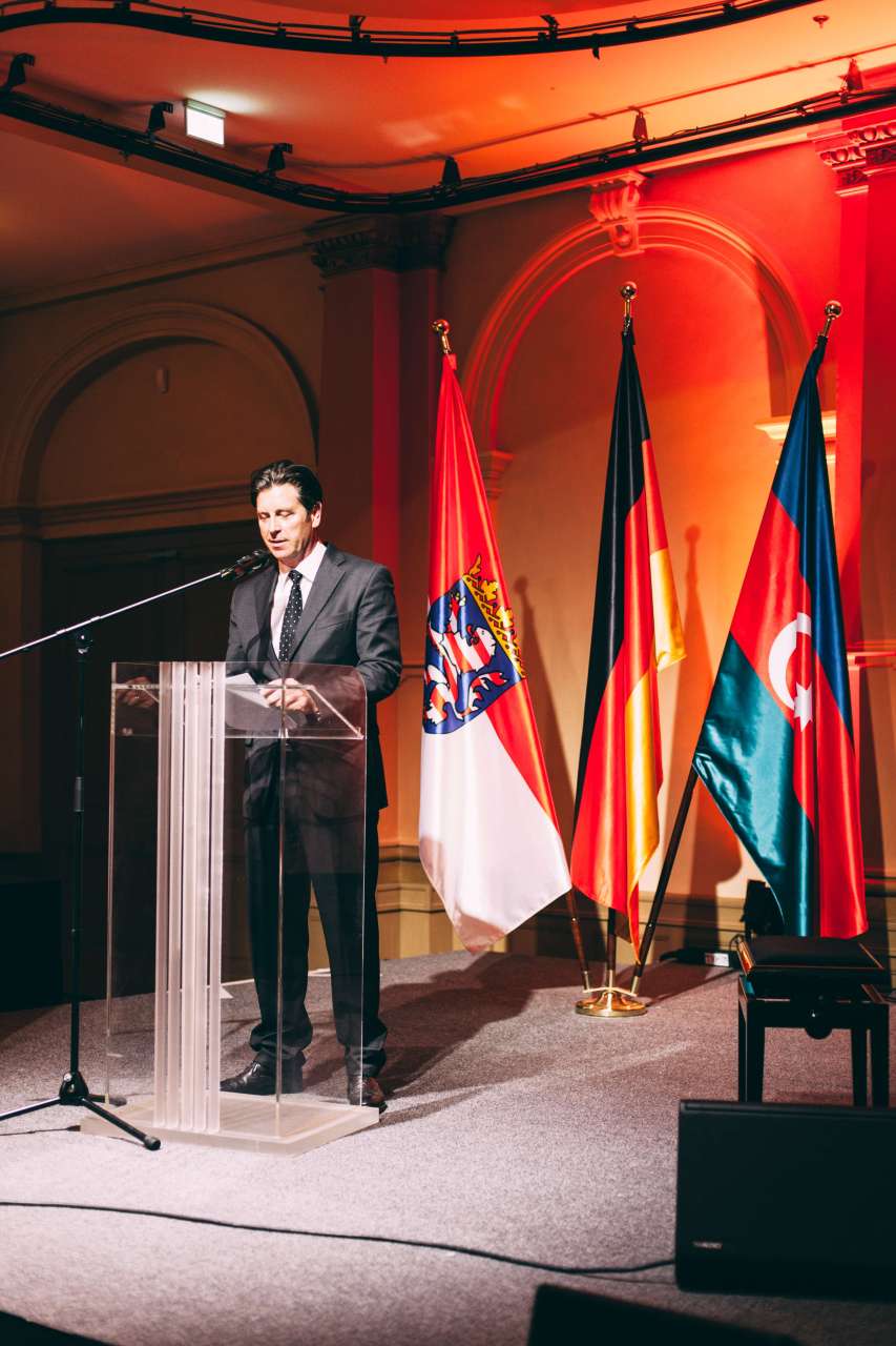 Heydər Əliyev Fondunun təşkilatçılığı ilə Almaniyada Azərbaycan mədəniyyəti gecəsi keçirilib (FOTO)
