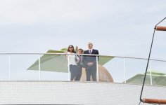 Prezident İlham Əliyev və xanımı Bakıda ailəvi istirahət mərkəzinin açılışında iştirak ediblər (FOTO)