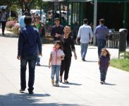 Bakı sakinləri və qonaqlar: İlk Avropa Oyunları əhvali-ruhiyyəsində (FOTO)