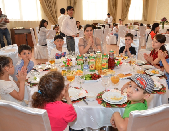 Heydər Əliyev Fondu körpələrimizə bayram sevinci yaşatdı (FOTO)