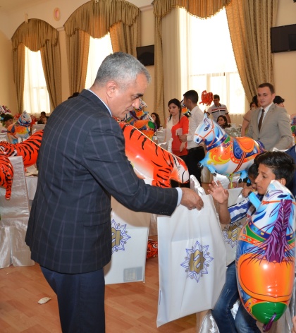 Heydər Əliyev Fondu körpələrimizə bayram sevinci yaşatdı (FOTO)