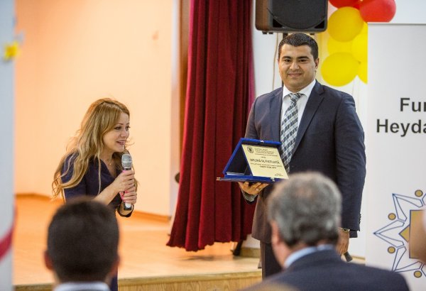 Heydər Əliyev Fondu Rumıniyadakı fəaliyyətinə görə “Mükəmməllik diplomu” ilə təltif edilib (FOTO)