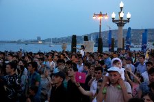 Milli Parkda Respublika Günü münasibətilə möhtəşəm bayram konserti və atəşfəşanlıq olub (FOTO)