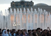 Milli Parkda Respublika Günü münasibətilə möhtəşəm bayram konserti və atəşfəşanlıq olub (FOTO)