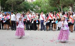 "Son zəng"i çalınanlar (FOTOSESSİYA)