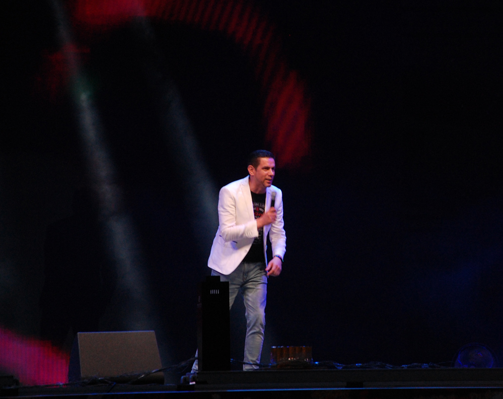 Milli Parkda Respublika Günü münasibətilə möhtəşəm bayram konserti və atəşfəşanlıq olub (FOTO)