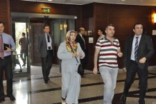 Azərbaycanda Türkiyə vətəndaşları parlament seçkilərində səs verməyə başlayıb (FOTO)