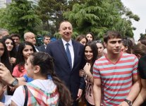 Prezident İlham Əliyev və xanımı Bakı Ağ Şəhər bulvarının açılışında iştirak ediblər (FOTO)