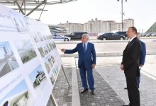 Prezident İlham Əliyev Bakıya gətirilən yeni elektrik qatarı ilə tanış olub (FOTO)