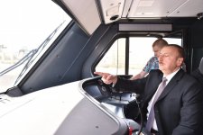 Prezident İlham Əliyev Bakıya gətirilən yeni elektrik qatarı ilə tanış olub (FOTO)