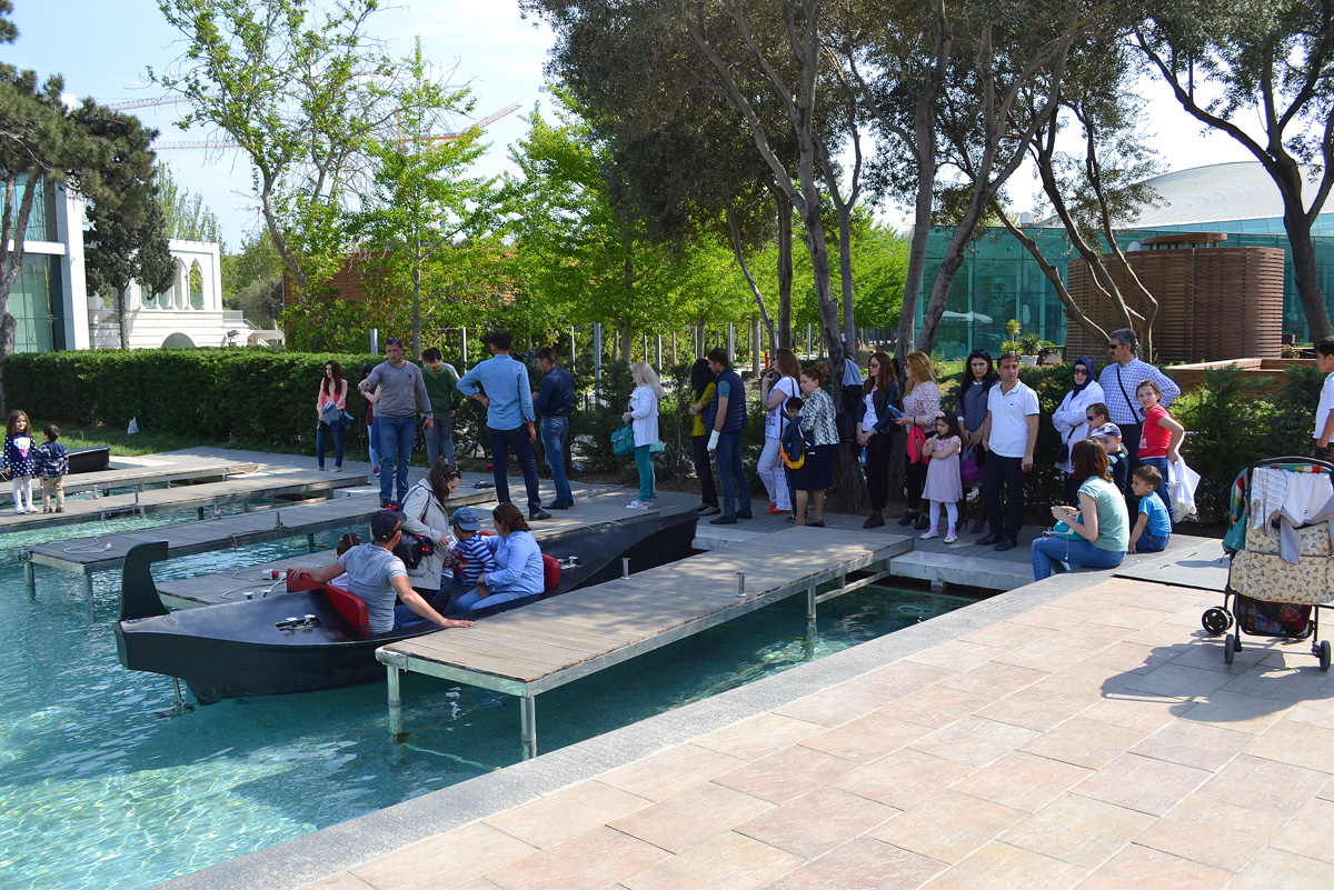 Bakı-2015: "Kiçik Venesiya"da gəzinti (FOTO)