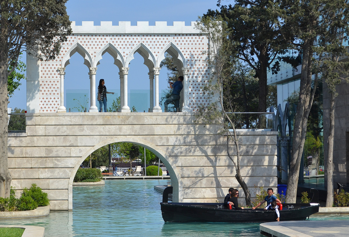 Bakı-2015: "Kiçik Venesiya"da gəzinti (FOTO)