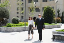 Prezident İlham Əliyev və xanımı Milli Konservatoriyanın yaxınlığında salınan yeni parkda yaradılan şəraitlə tanış olublar (FOTO)