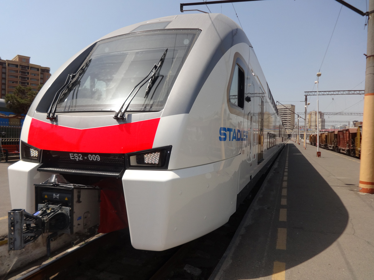 Bakı-Sumqayıt qatarının şüşələrini sındıran azyaşlılar tapıldı