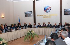 Əli Həsənov: Azərbaycan mətbuatının 140 illiyi yüksək səviyyədə qeyd edilməlidir