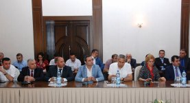 Əli Həsənov: Azərbaycan mətbuatının 140 illiyi yüksək səviyyədə qeyd edilməlidir