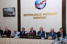 Əli Həsənov: Azərbaycan mətbuatının 140 illiyi yüksək səviyyədə qeyd edilməlidir