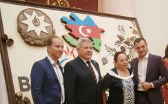 Bakıda dünyanın şokoladdan hazırlanmış 3D rəsmi təqdim edildi (FOTO)