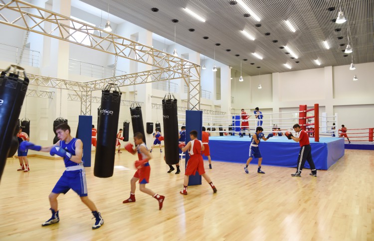 Prezident İlham Əliyev və xanımı Azərbaycan Boks Federasiyasının inzibati binasının və “Qafqaz Baku Sport Hotel”in açılışlarında iştirak ediblər (FOTO)