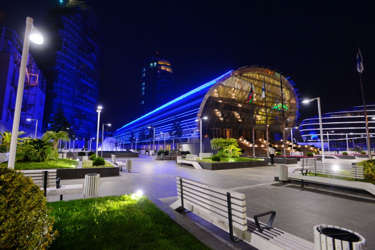 Prezident İlham Əliyev və xanımı Azərbaycan Boks Federasiyasının inzibati binasının və “Qafqaz Baku Sport Hotel”in açılışlarında iştirak ediblər (FOTO)