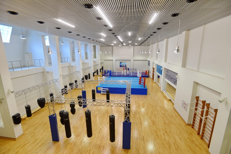 Prezident İlham Əliyev və xanımı Azərbaycan Boks Federasiyasının inzibati binasının və “Qafqaz Baku Sport Hotel”in açılışlarında iştirak ediblər (FOTO)