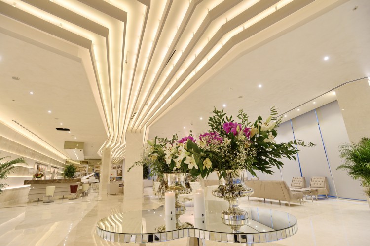 Prezident İlham Əliyev və xanımı Azərbaycan Boks Federasiyasının inzibati binasının və “Qafqaz Baku Sport Hotel”in açılışlarında iştirak ediblər (FOTO)